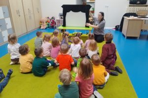 Teatr Cieni -Brzydkie Kaczątko